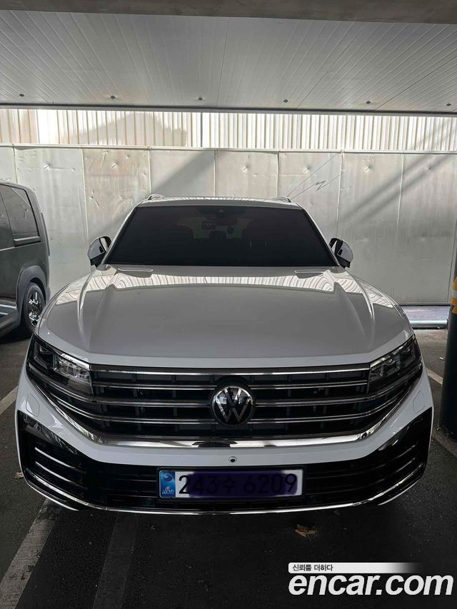 Volkswagen Touareg 3.0 TDI Prestige — пробег 14 400 км — фото 1 из 5