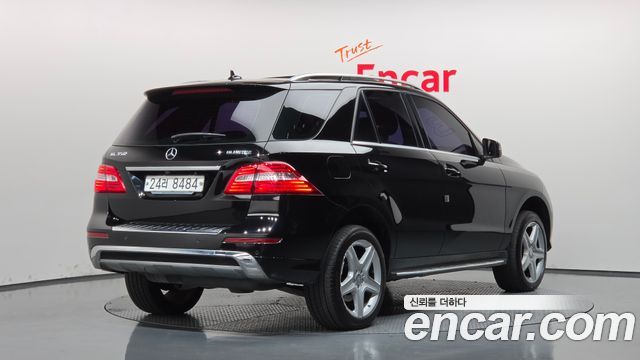 Mercedes-Benz M-class ML350 BlueTEC 4MATIC — пробег 68 975 км — фото 2 из 5