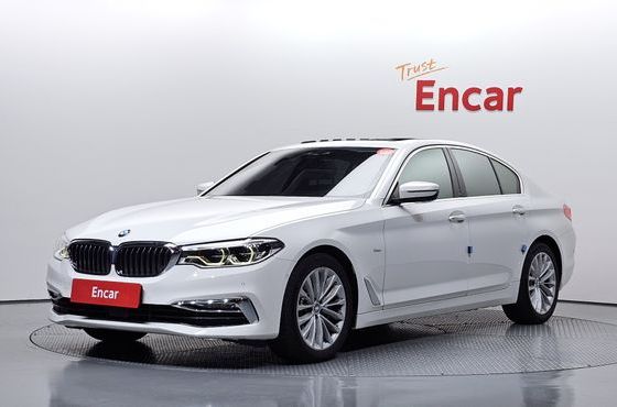 BMW 5-Series 530i Luxury Plus — пробег 78 183 км — фото 1 из 5