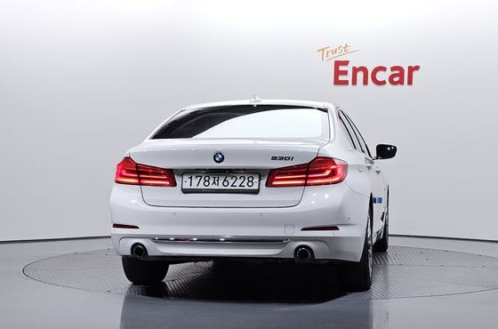 BMW 5-Series 530i Luxury Plus — пробег 78 183 км — фото 4 из 5