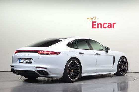 Porsche Panamera 4.0 GTS — пробег 106 065 км — фото 2 из 5