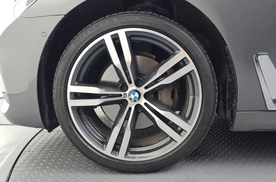BMW 7-Series 740Li xDrive M Sport Package — пробег 203 874 км — фото 5 из 5