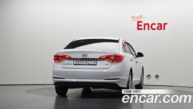 Hyundai Sonata LPI TAXI Premium — пробег 208 995 км — фото 4 из 5