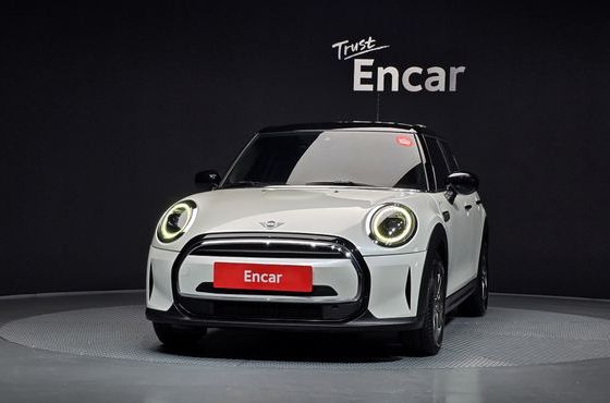 Mini Cooper 5Door Classic Third Generation — пробег 38 311 км — фото 3 из 5