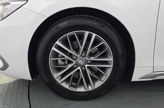 Hyundai Grandeur 2.4 Premium — пробег 84 412 км — фото 5 из 5