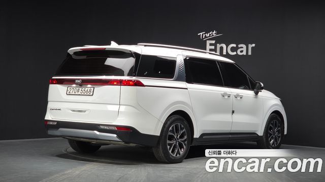 Kia Carnival из Кореи Encar