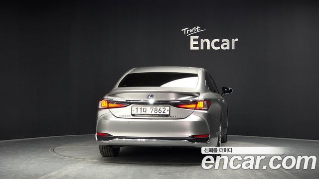 Lexus ES Executive — пробег 142 434 км — фото 4 из 5