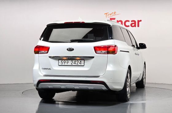 Kia Carnival 9-seater Prestige — пробег 166 060 км — фото 4 из 5