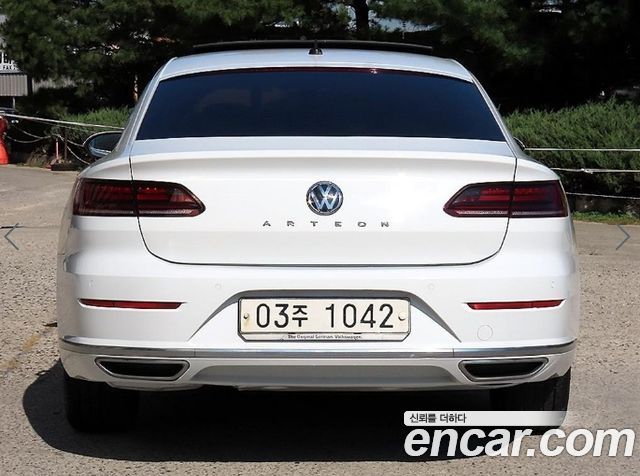 Volkswagen Arteon 2.0 TDI Premium — пробег 180 911 км — фото 4 из 5