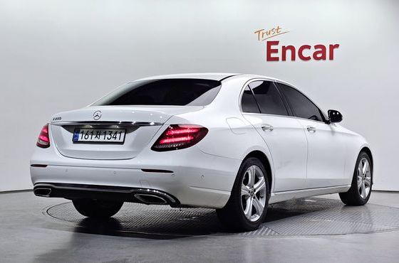 Mercedes-Benz E-Class E200 Avantgarde — пробег 90 140 км — фото 2 из 5