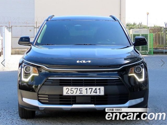 Kia Niro Prestige — пробег 50 484 км — фото 1 из 5