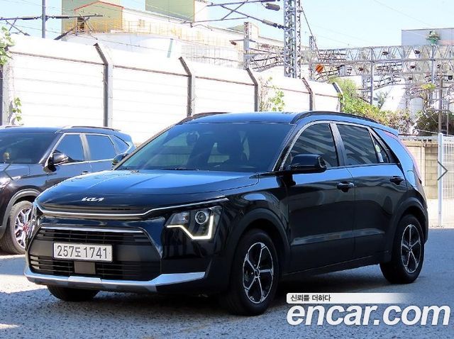 Kia Niro Prestige — пробег 50 484 км — фото 2 из 5