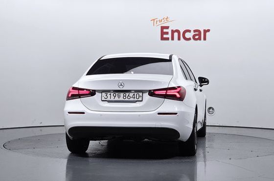 Mercedes-Benz A-Class A250 4MATIC Sedan — пробег 65 608 км — фото 4 из 5