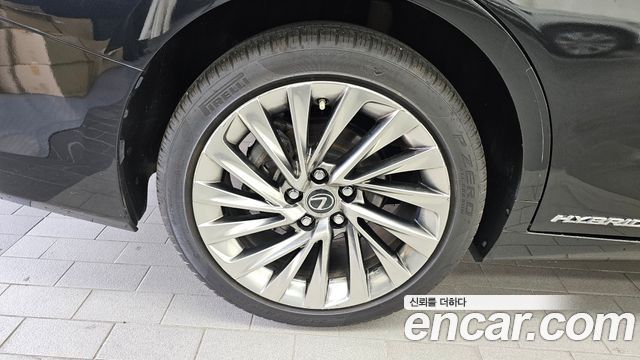 Lexus ES Executive — пробег 140 760 км — фото 5 из 5