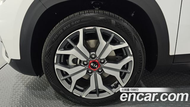 Kia Seltos из Кореи Encar