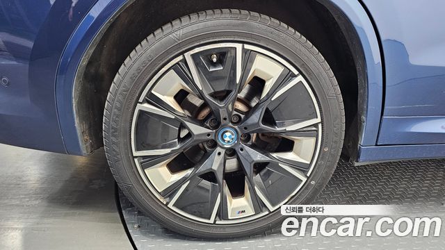 BMW iX3 M Sports — пробег 46 890 км — фото 5 из 5