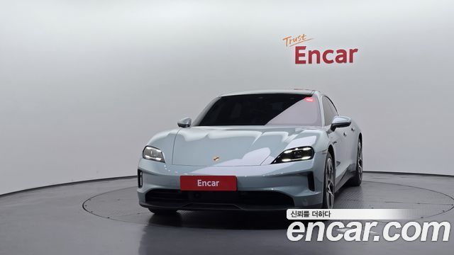 Porsche Taycan 4S — пробег 5 557 км — фото 3 из 5