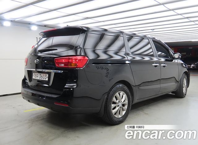 Kia Carnival из Кореи Encar