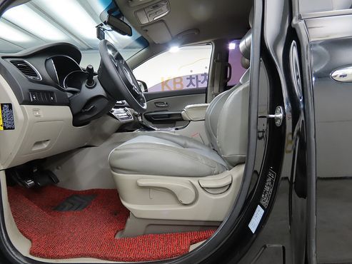 Kia Carnival 11-Seater Deluxe — пробег 129 501 км — фото 5 из 5
