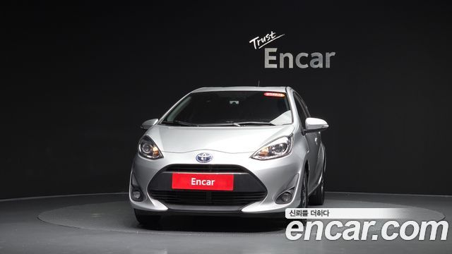Toyota Prius 1.5 — пробег 92 700 км — фото 3 из 5