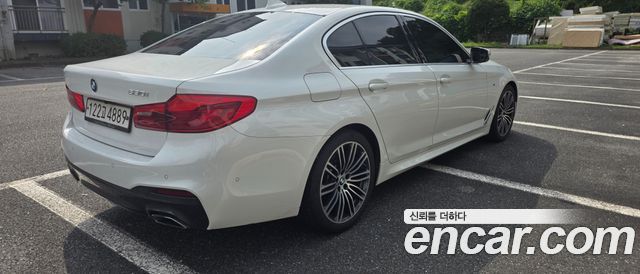BMW 5-Series 530i M Sport Package Plus — пробег 115 448 км — фото 3 из 5