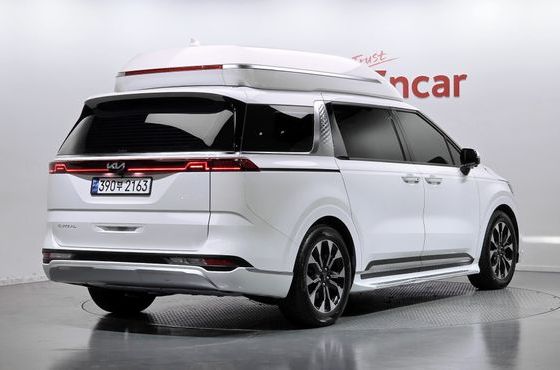 Kia Carnival Gasoline 9-Seater Hi-Limousine Signature — пробег 73 391 км — фото 2 из 5