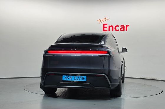 Tesla Model Y Premium RWD — пробег 8 843 км — фото 4 из 5