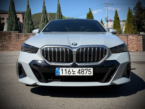 BMW 5-Series 523d xDrive M Sport — пробег 5 000 км — фото 2 из 5