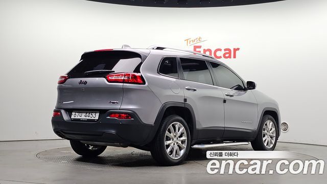 Jeep Cherokee 2.4 Longitude AWD — пробег 122 877 км — фото 2 из 5