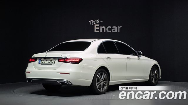 Mercedes-Benz E-Class E350 4MATIC Avantgarde — пробег 20 855 км — фото 2 из 5