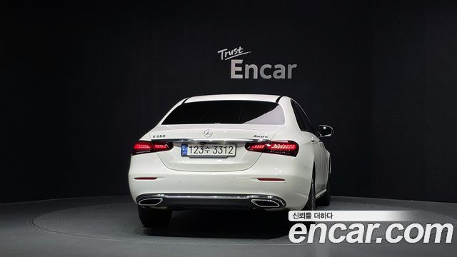 Mercedes-Benz E-Class E350 4MATIC Avantgarde — пробег 20 855 км — фото 4 из 5