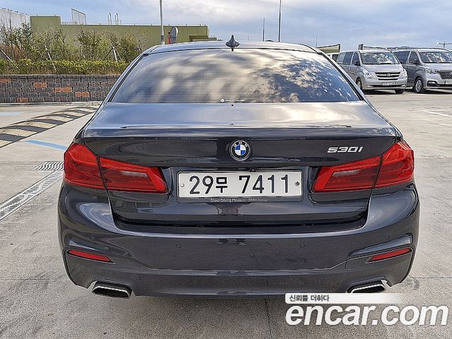 BMW 5-Series 530i M Sport Package Plus — пробег 131 254 км — фото 4 из 5