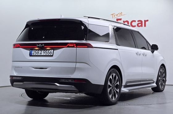 Kia Carnival Gasoline 7-Seater Signature — пробег 68 904 км — фото 2 из 5