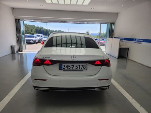 Mercedes-Benz E-Class E200 Avantgarde — пробег 29 000 км — фото 4 из 5