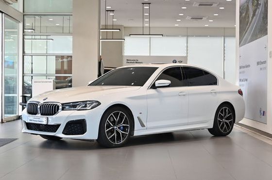 BMW 5-Series 530i M Sport Package — пробег 57 297 км — фото 1 из 5