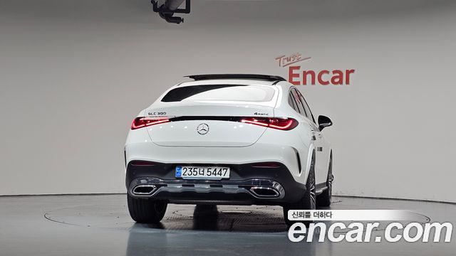 Mercedes-Benz GLC-Class GLC300 4MATIC Coupe — пробег 28 457 км — фото 4 из 5