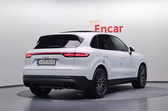 Porsche Cayenne 3.0 — пробег 35 837 км — фото 2 из 5
