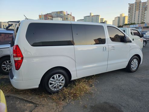 Hyundai Starex 12-Seater Wagon Smart — пробег 182 400 км — фото 5 из 5