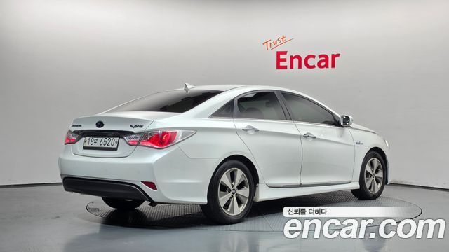 Hyundai Sonata 2.0 Royal — пробег 224 817 км — фото 2 из 5