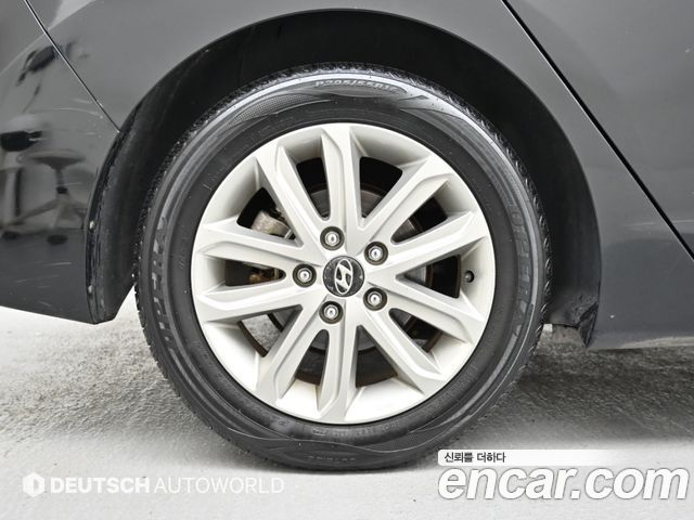 Hyundai AVANTE 1.6 VGT Premium Standard — пробег 221 061 км — фото 5 из 5