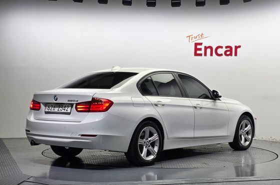 BMW 3-Series 320d — пробег 99 250 км — фото 2 из 5