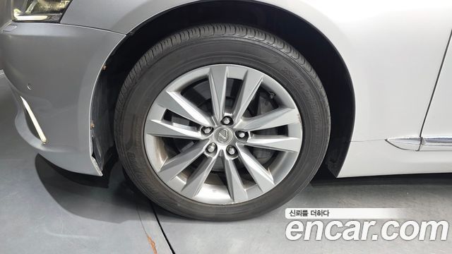 Lexus LS AWD XF40 — пробег 85 996 км — фото 5 из 5