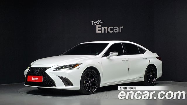 Lexus ES F-Sport — пробег 37 172 км — фото 1 из 5