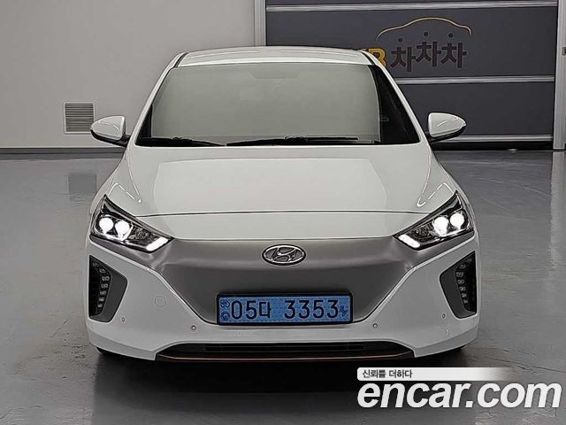 Hyundai Ioniq Q — пробег 73 499 км — фото 2 из 5