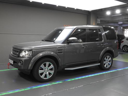 Land Rover Discovery 3.0 SDV6 SE — пробег 174 320 км — фото 1 из 5