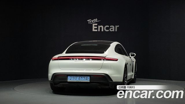 Porsche Taycan из Кореи Encar