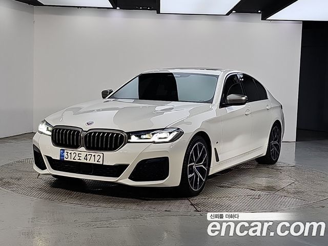 BMW 5-Series 530i xDrive M Sport Package — пробег 28 900 км — фото 1 из 5