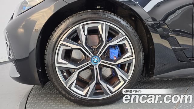 BMW i4 eDrive40 M Sports Pro — пробег 38 602 км — фото 5 из 5