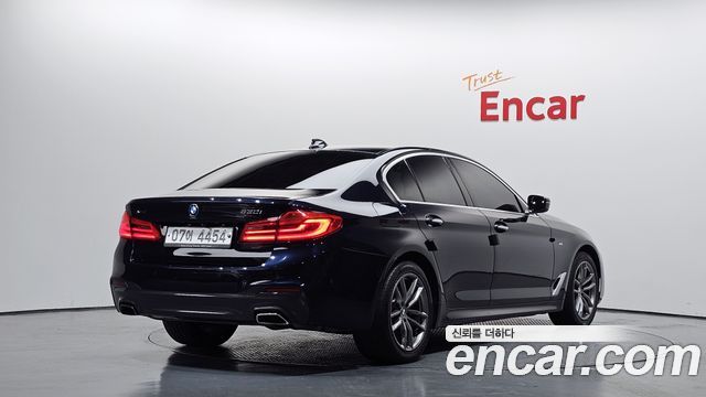 BMW 5-Series 530i xDrive M Sport Package Plus — пробег 136 628 км — фото 2 из 5