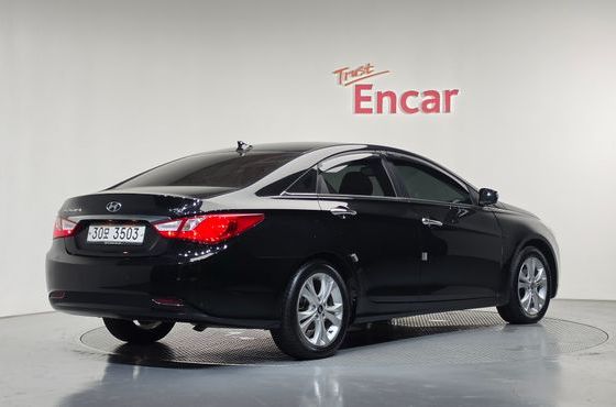 Hyundai Sonata Premier — пробег 10 025 км — фото 2 из 5